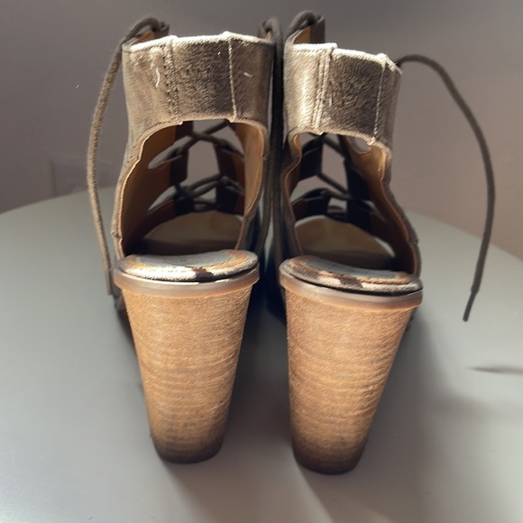 Melrose & Market Heeled Wedge - Size 8.5 - Picture 5 of 6